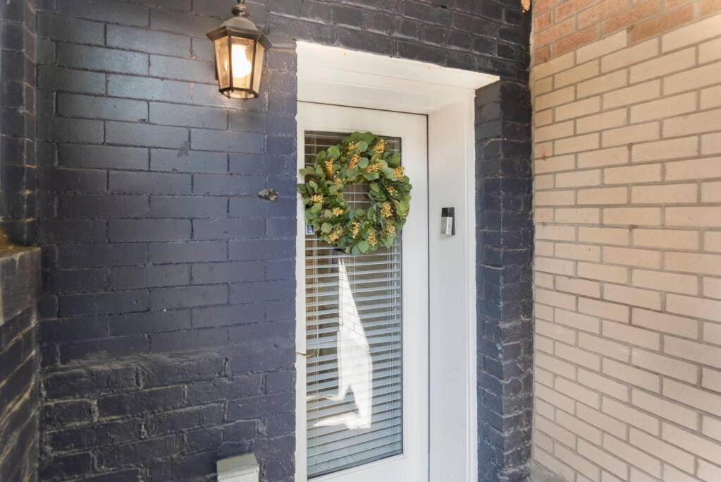 Upscale 2Br Apartment With Patio Washington Eksteriør billede