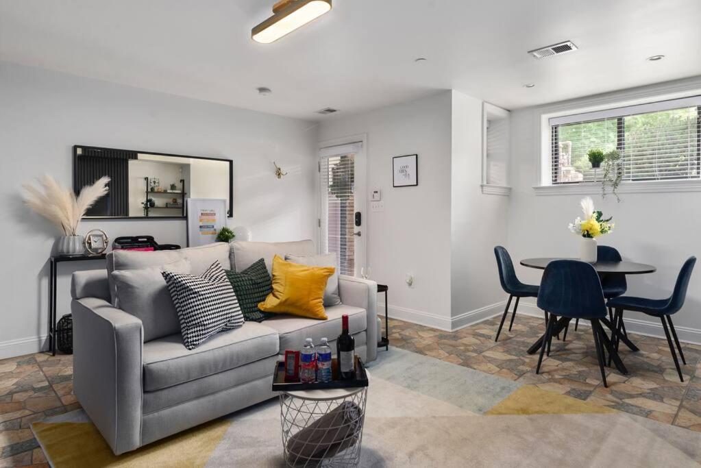 Upscale 2Br Apartment With Patio Washington Eksteriør billede