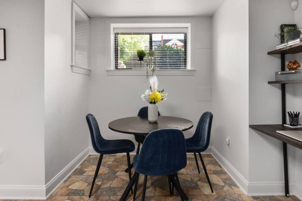 Upscale 2Br Apartment With Patio Washington Eksteriør billede