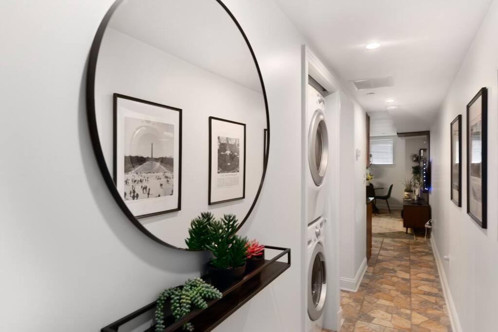 Upscale 2Br Apartment With Patio Washington Eksteriør billede