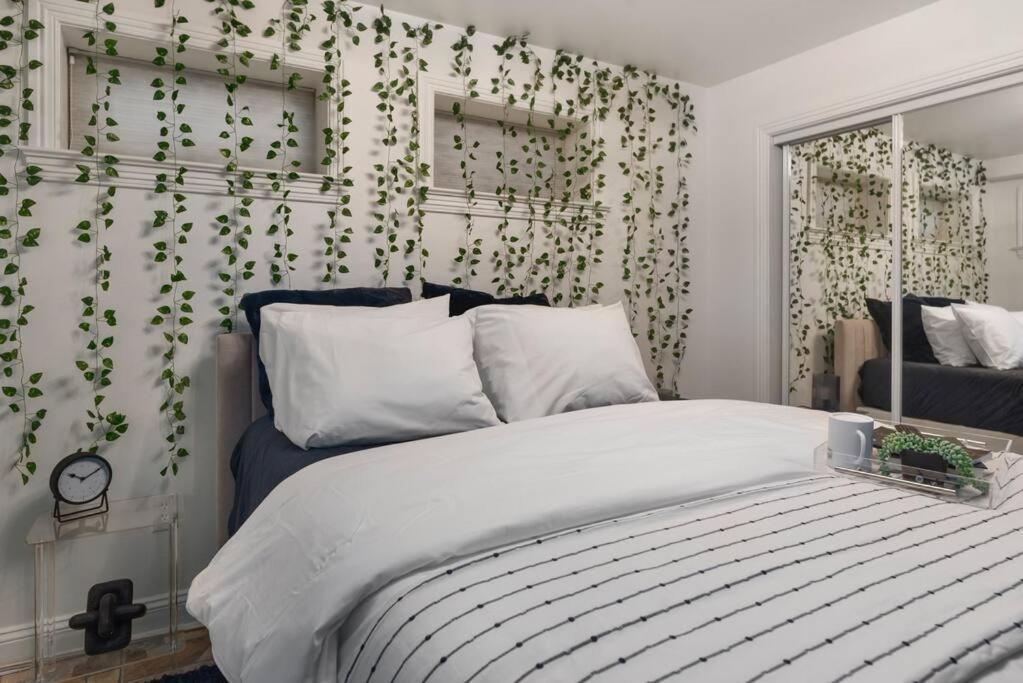 Upscale 2Br Apartment With Patio Washington Eksteriør billede