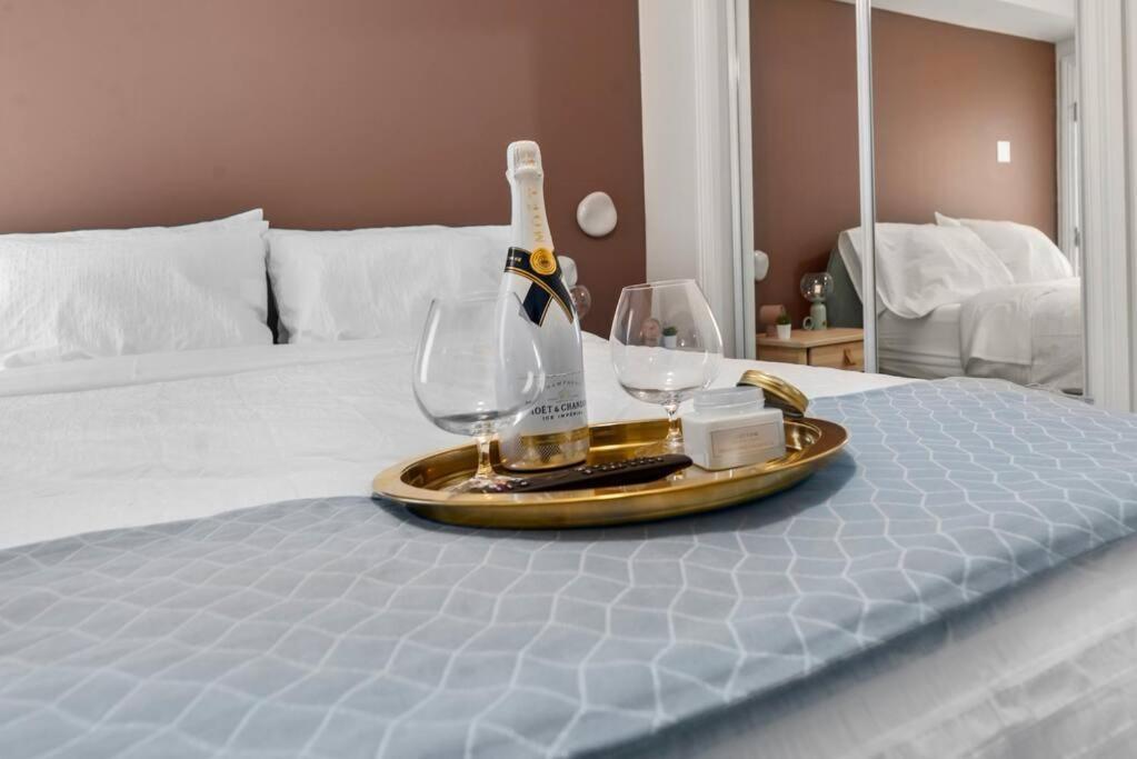 Upscale 2Br Apartment With Patio Washington Eksteriør billede